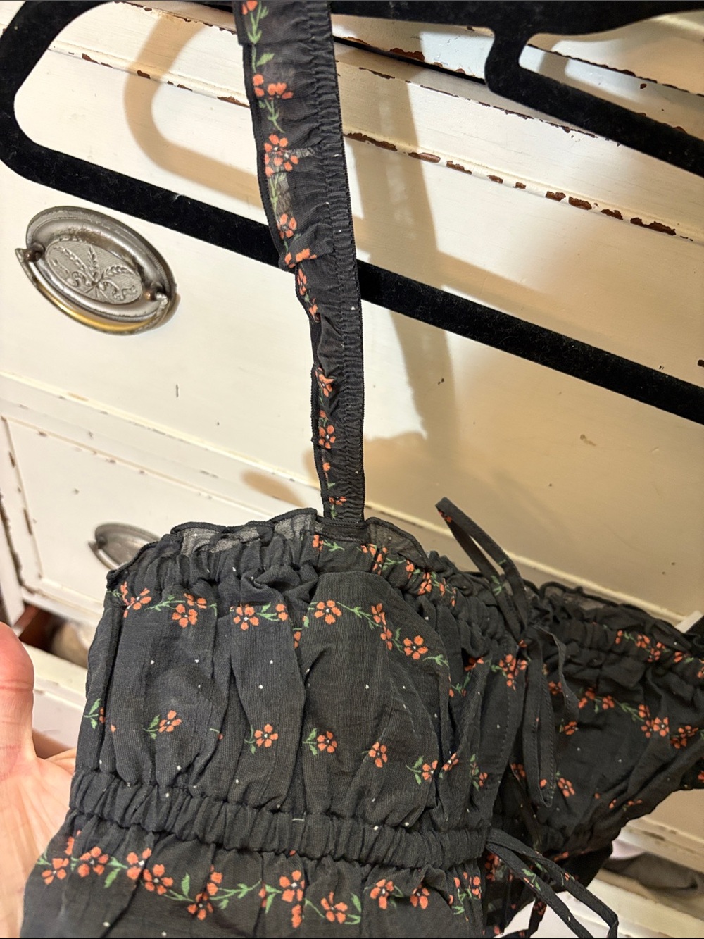 New Urban Outfitters Black Floral Ruffle Smocked Crop Top, M - Picture 7 of 7